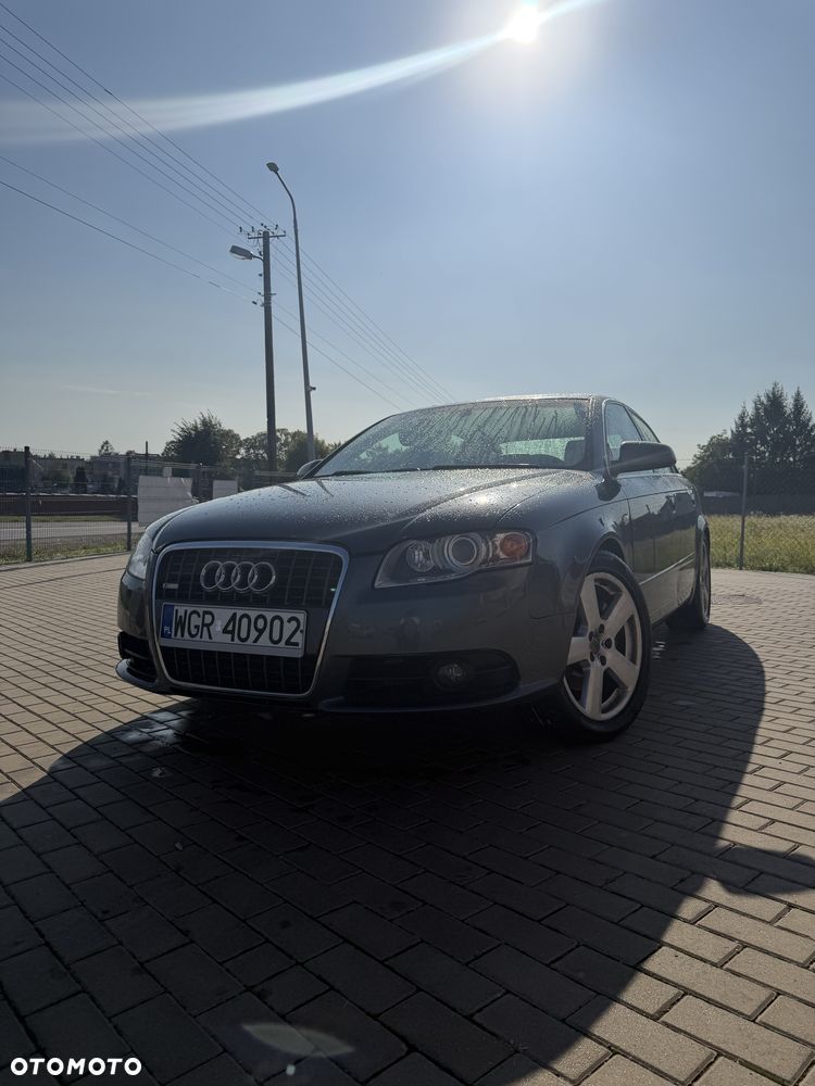 Audi A4 Limousine