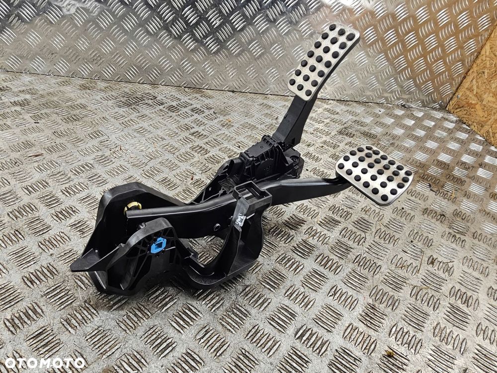 pedał gazu hamulca mercedes b-klasa w247 amg 2018-2022 a1773001900 - 3