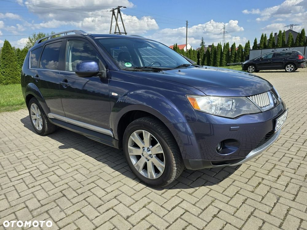Mitsubishi Outlander - 3