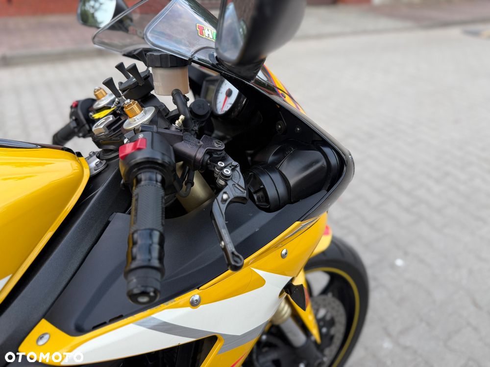 Yamaha R6 - 10