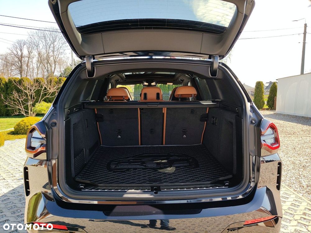 BMW X3 xM40i mHEV - 19