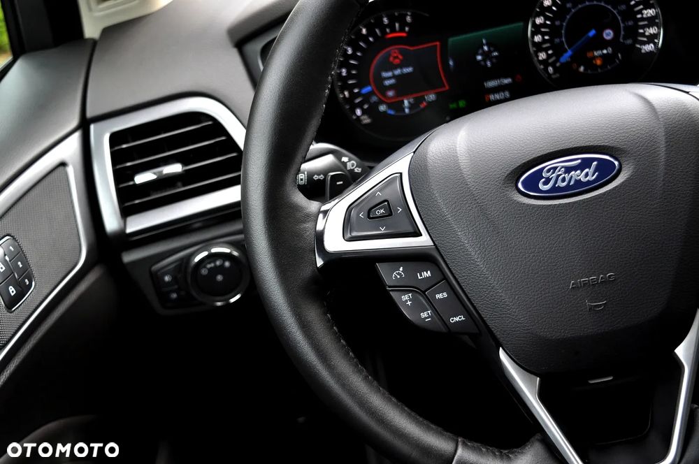 Ford Mondeo 2.0 TDCi Titanium PowerShift - 34