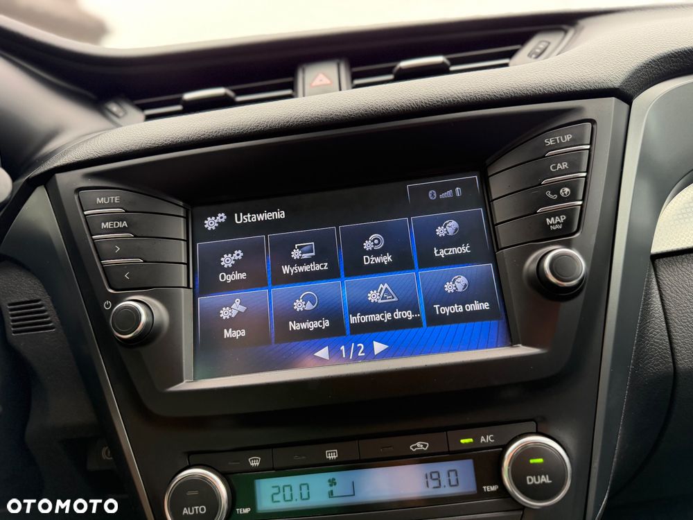 Toyota Avensis 2.0 D-4D Premium - 38
