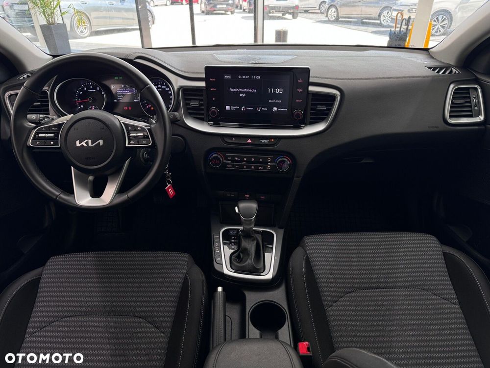 Kia Ceed - 13