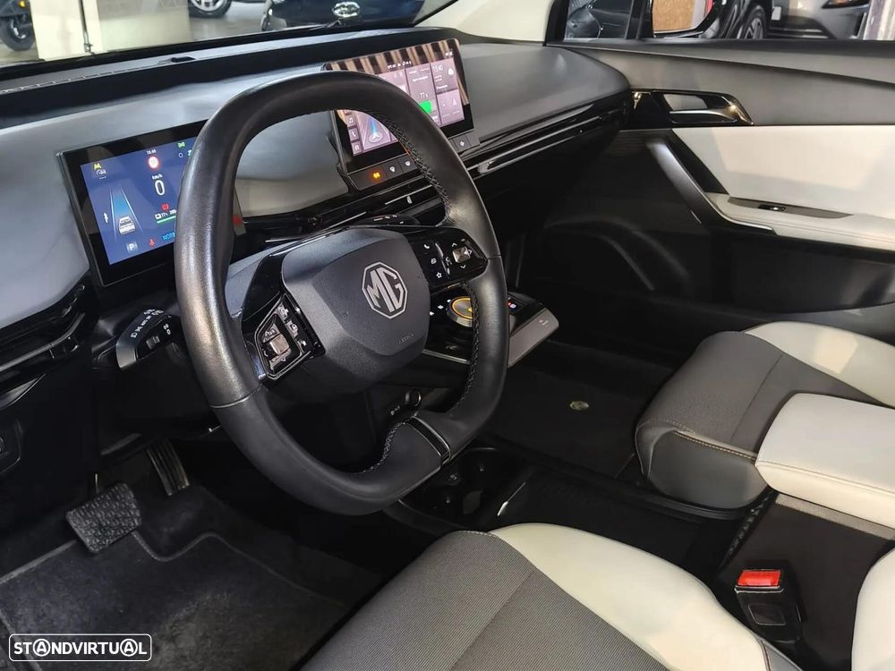 MG MG4 64 kWh Luxury - 19