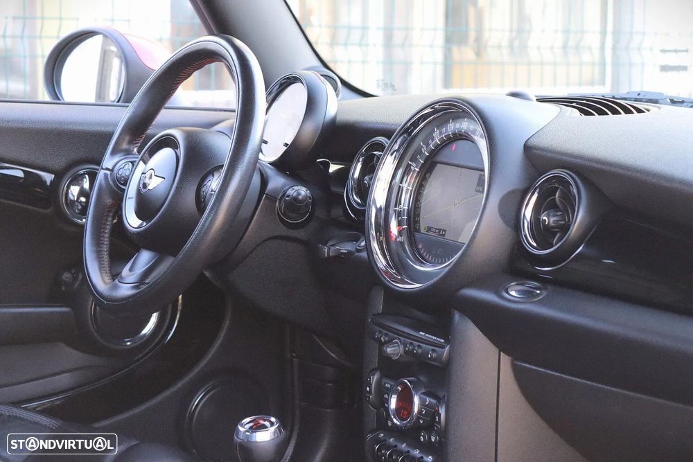 MINI 3 Portas John Cooper Works - 22