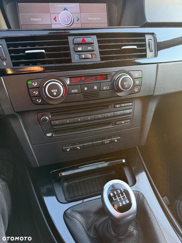 BMW Seria 3 320d - 12