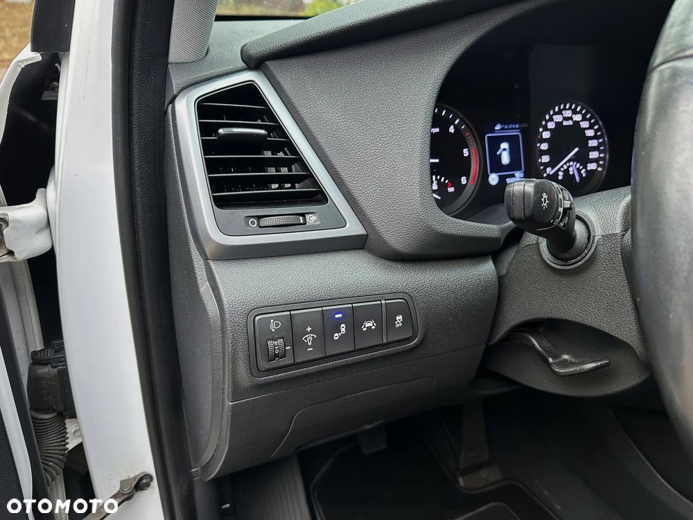 Hyundai Tucson blue 1.7 CRDi 2WD Advantage - 18