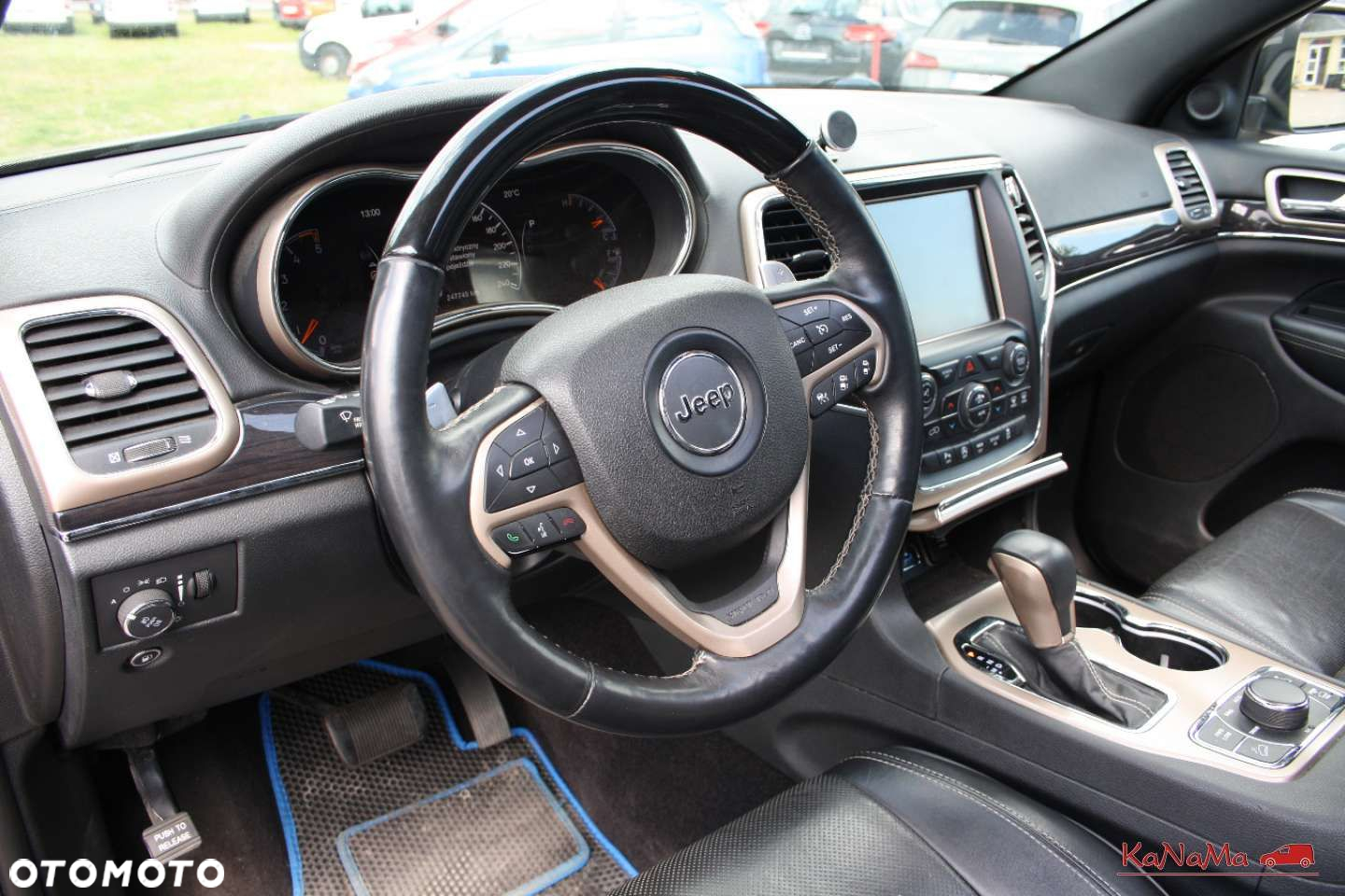 Jeep Grand Cherokee - 15