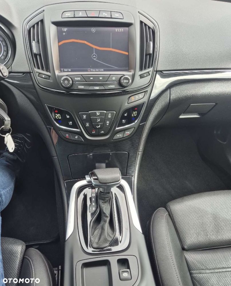 Opel Insignia - 12
