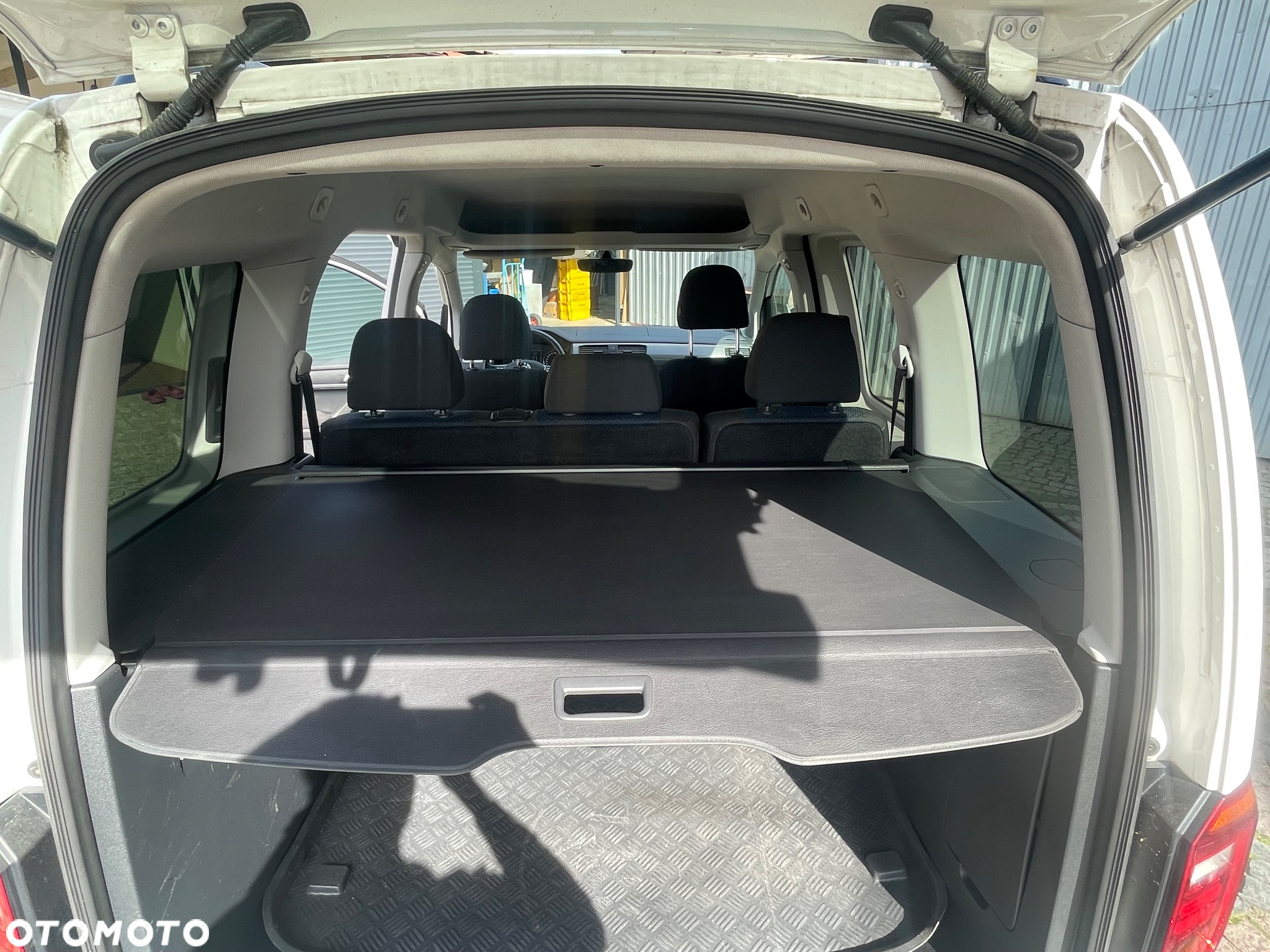 Volkswagen Caddy 2.0 TDI Highline - 23