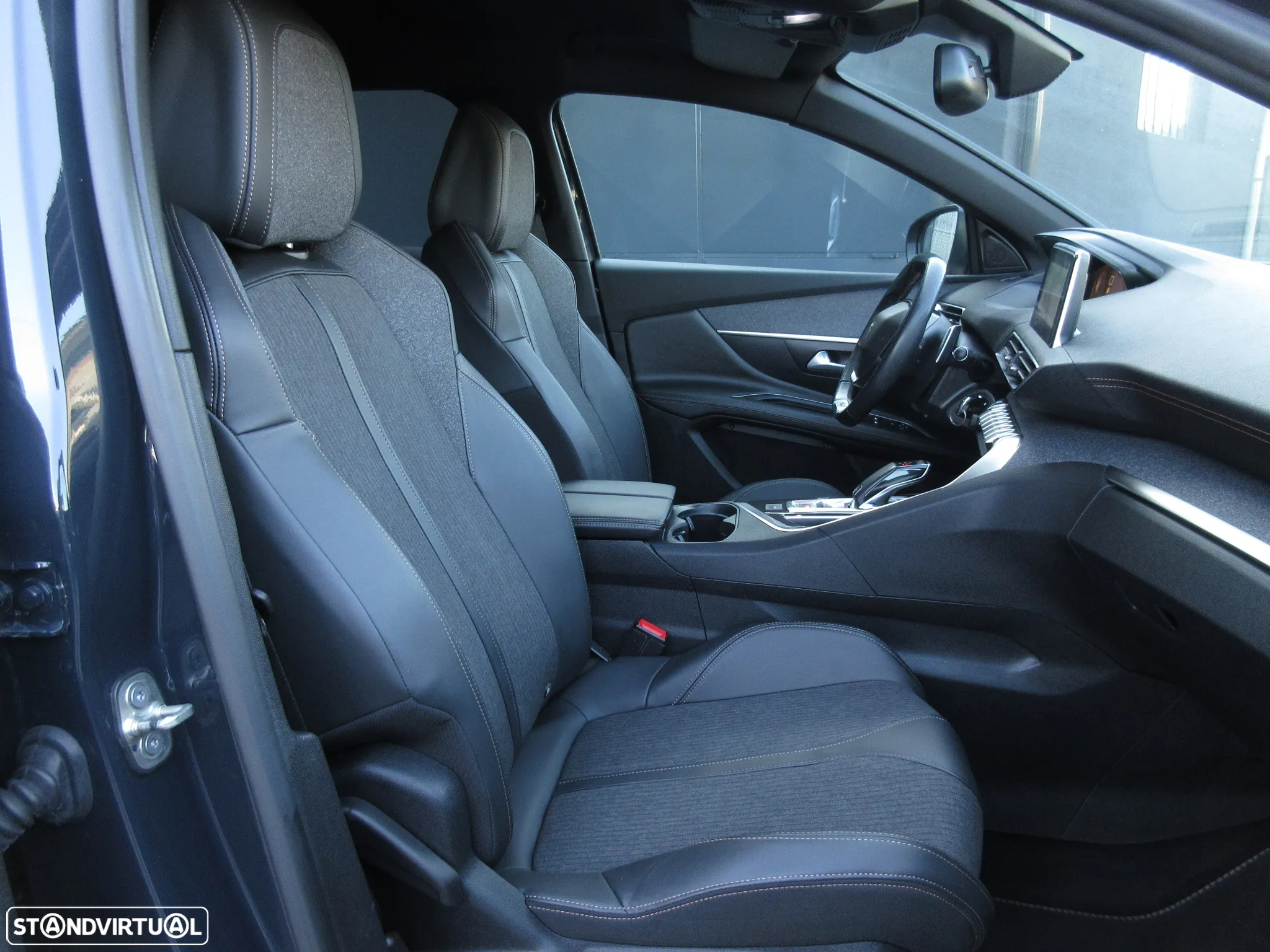 Peugeot 3008 1.5 BlueHDi GT Line EAT8 - 36