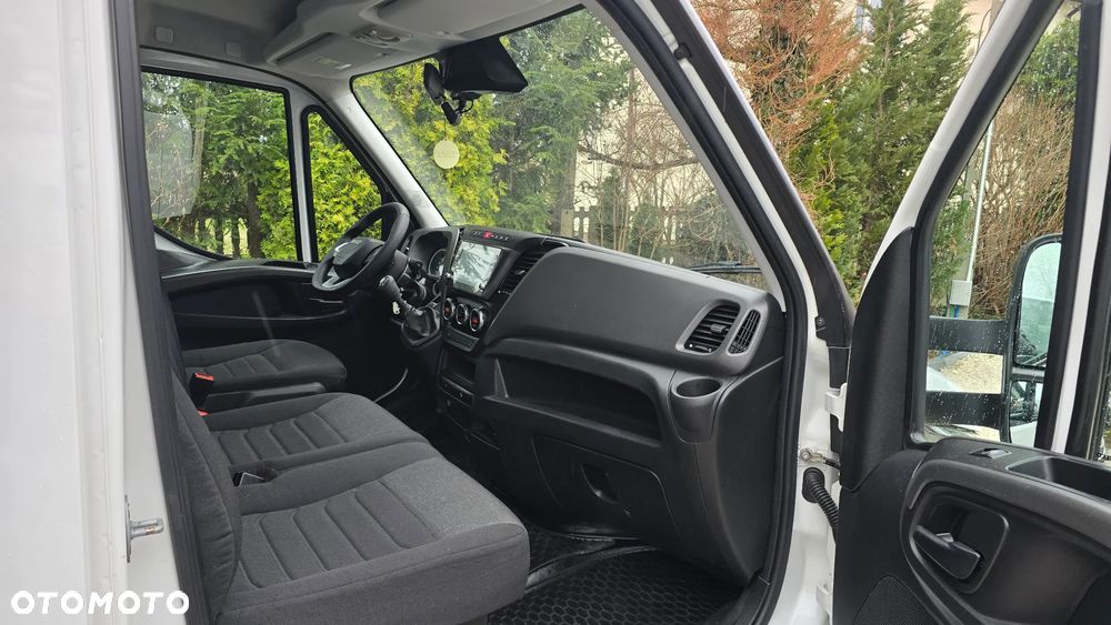 Iveco ❗️❗️DAILY 3.0 180Km 35S18 JAK NOWY ❗️❗️LIFT / CHŁODNIA MROŹNIA -32 +32 / ZASILANIE 230V / PIERWSZY WŁASCICIEL / NAVI / KAMERA COFANIA / FULL LED / TEMPOMAT AKTYWNY / GRUBA ŚCIANKA / ZABUDOWA IGLOOCAR / AGREGAT CARRIER / WERSJA WZMOCNIONA / FULL OPCJA / SERWIS ASO / SALON POLSKA /❗❗ JAK Z SALONU - NOWY -❗❗ - 35