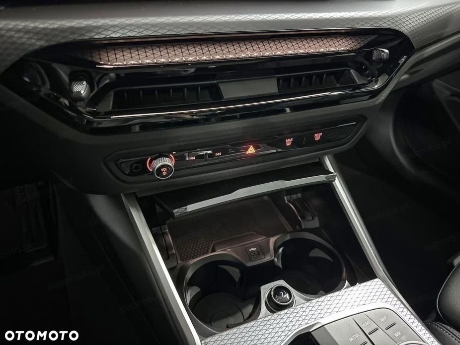 BMW Seria 3 320i M Sport - 11