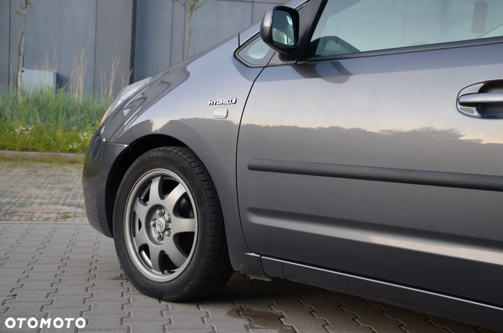 Toyota Prius 1.5 VVT-i Prestige - 8