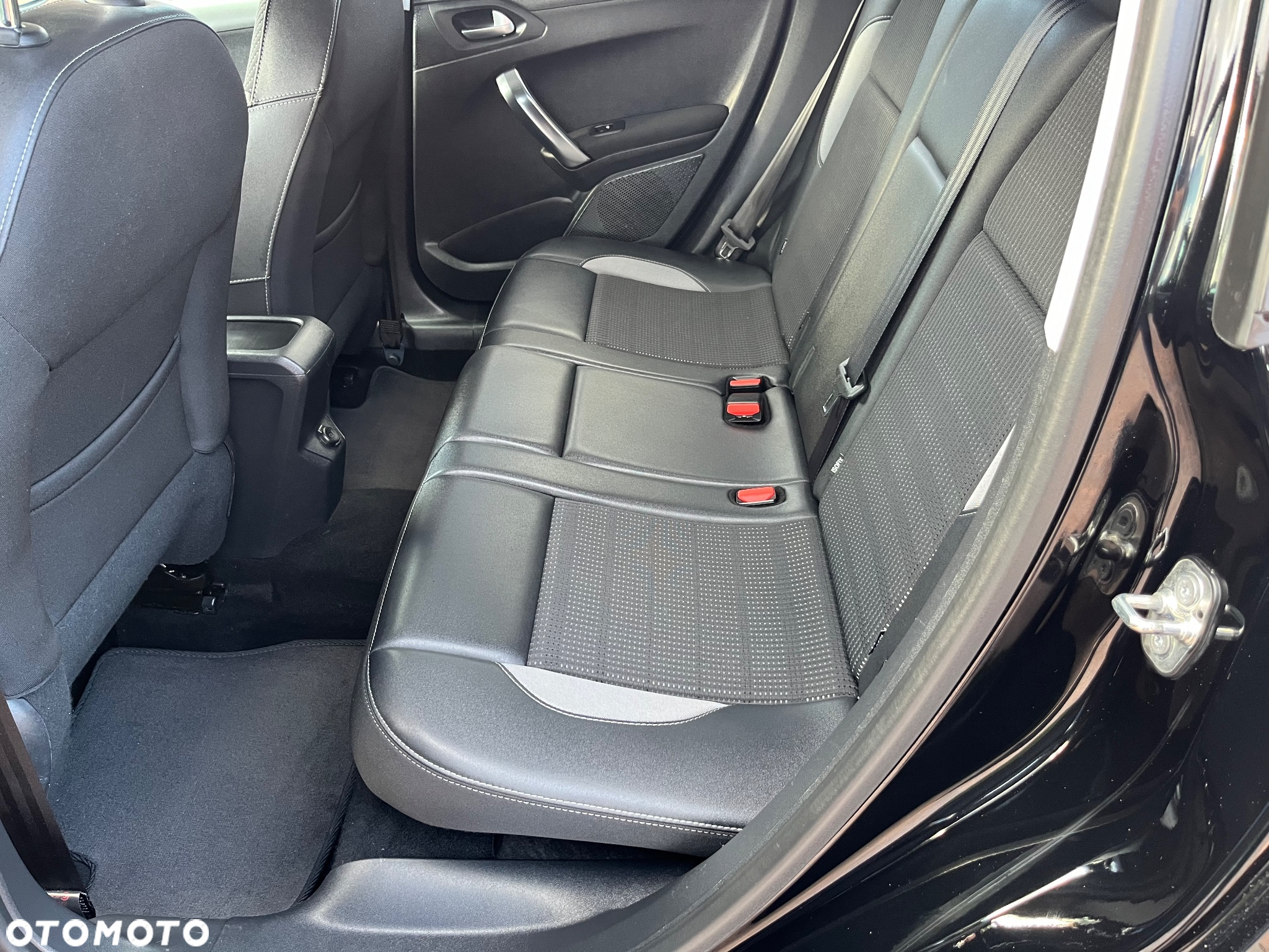 Peugeot 2008 1.5 BlueHDi Active - 25