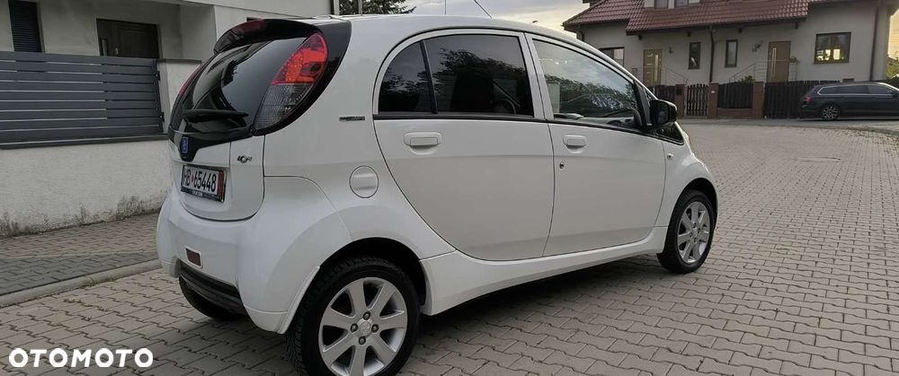 Peugeot iOn - 15