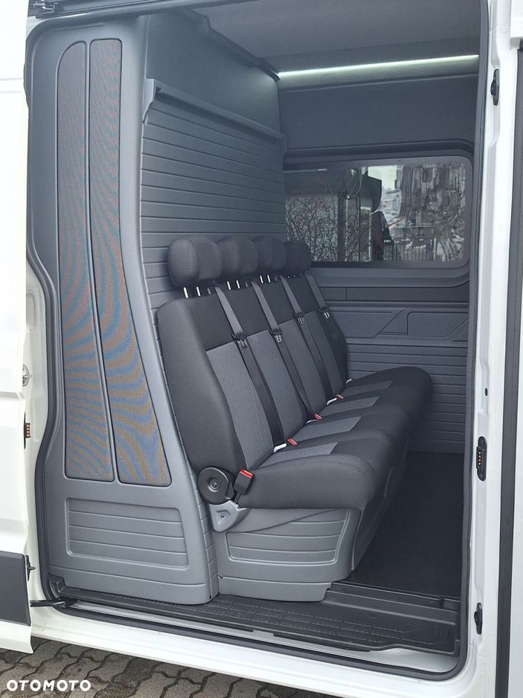 Volkswagen Crafter - 13