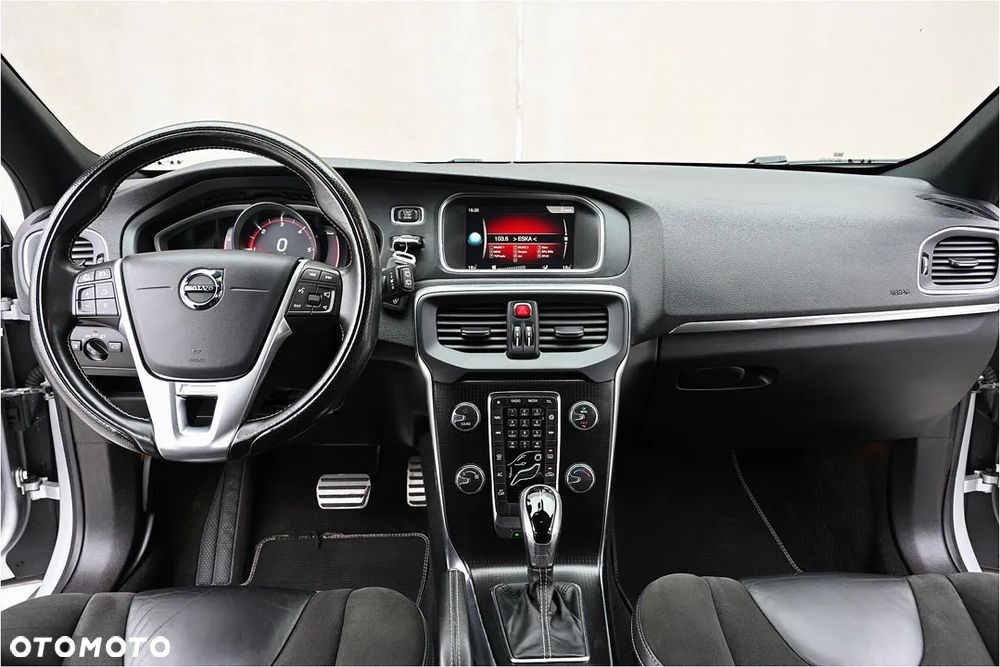 Volvo V40 D2 Geartronic RDesign - 5