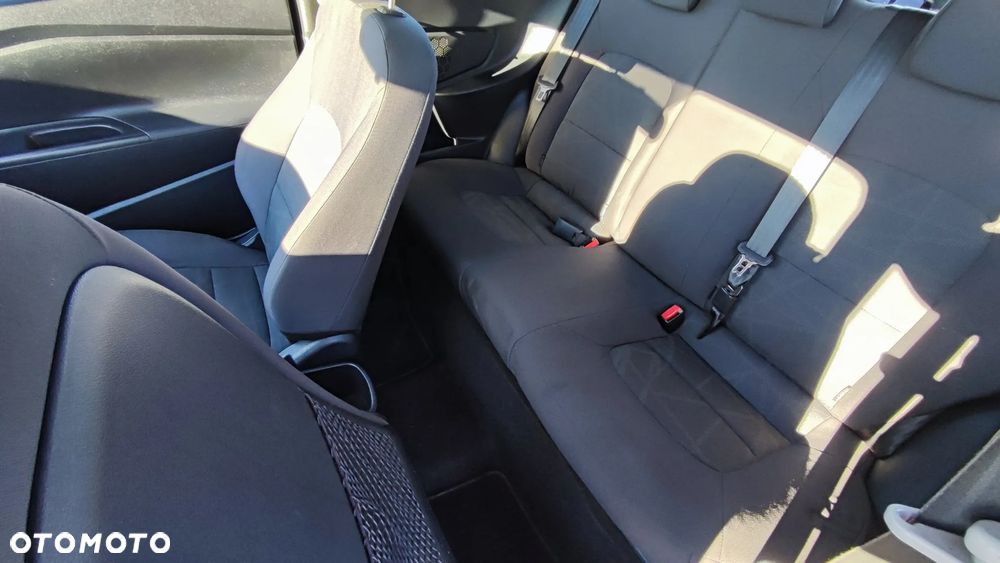 Kia Rio 1.2 Business Line - 8