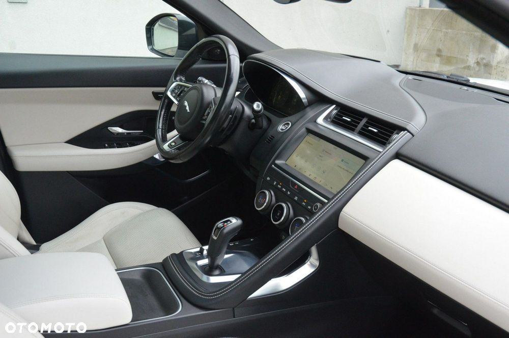 Jaguar E-Pace 2.0 i4P AWD R-Dynamic - 23