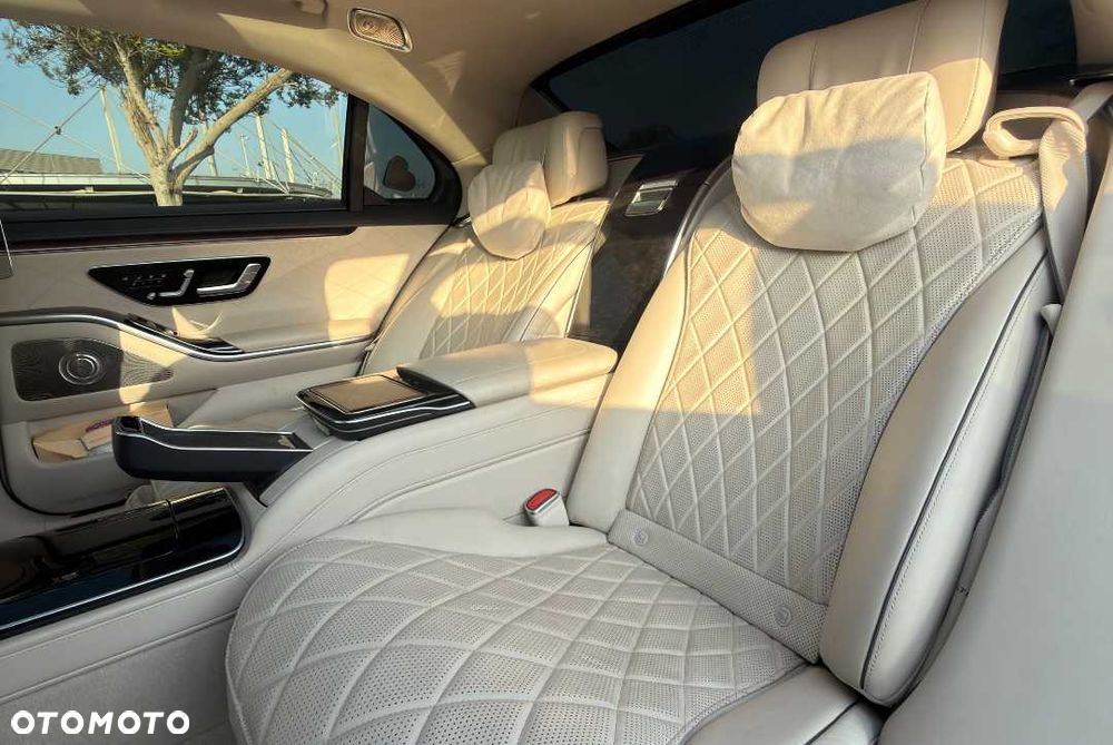 Mercedes-Benz Klasa S 500 4Matic L 9G-TRONIC - 6