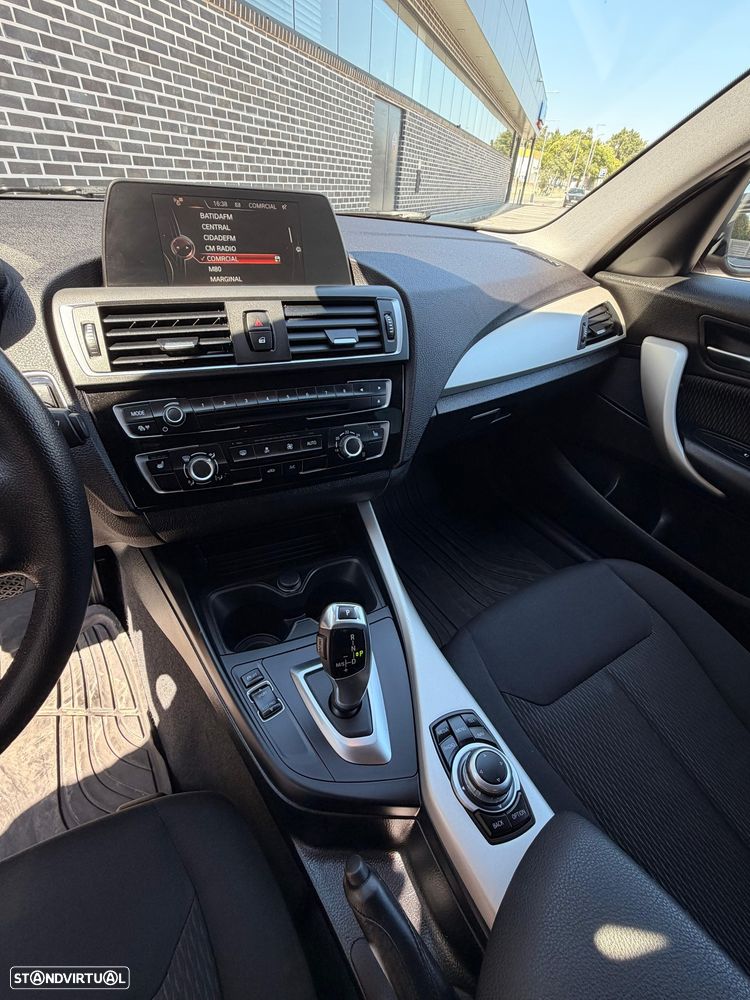 BMW 116 d Aut. Sport Line - 12