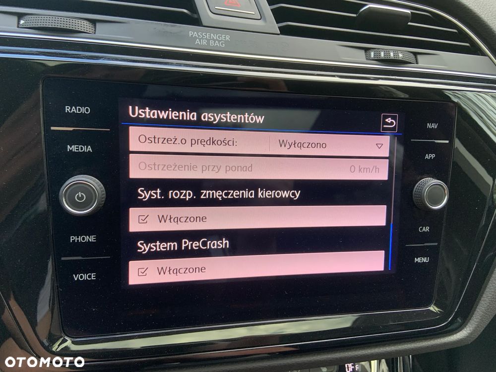 Volkswagen Touran 1.6 TDI BMT SCR Comfortline - 25