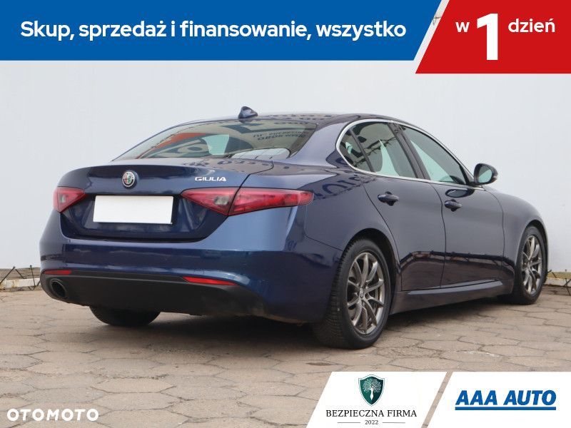Alfa Romeo Giulia - 7