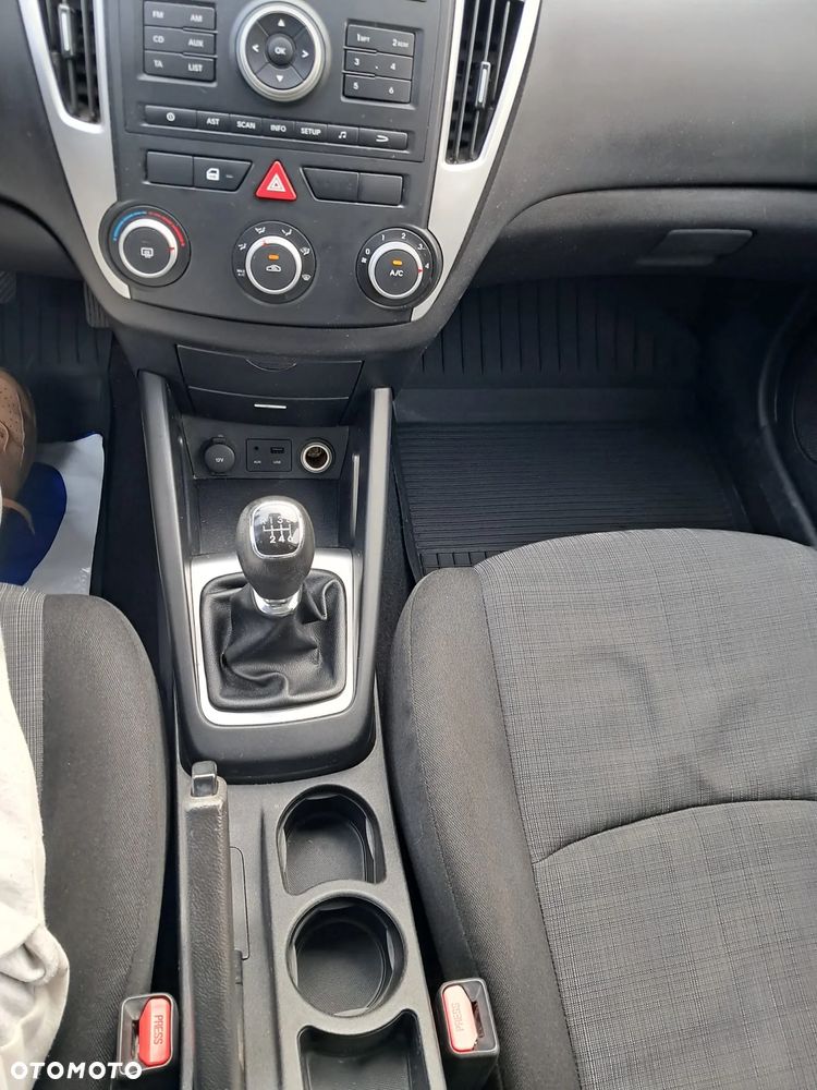 Kia Ceed 1.6 Crdi Comfort + - 16