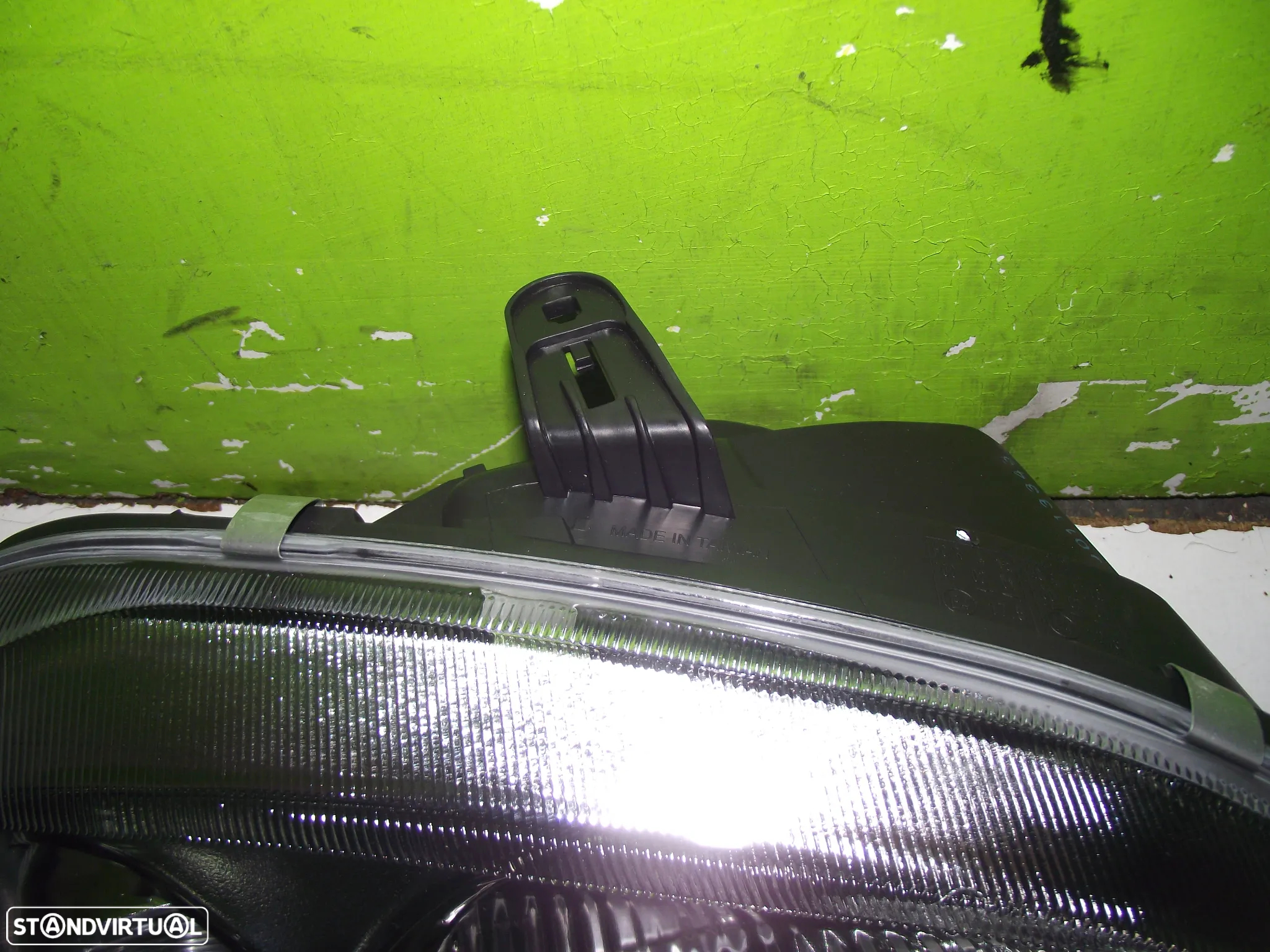 Farol Direito Citroen Saxo - 1999 / 2005 - F1414 - 4