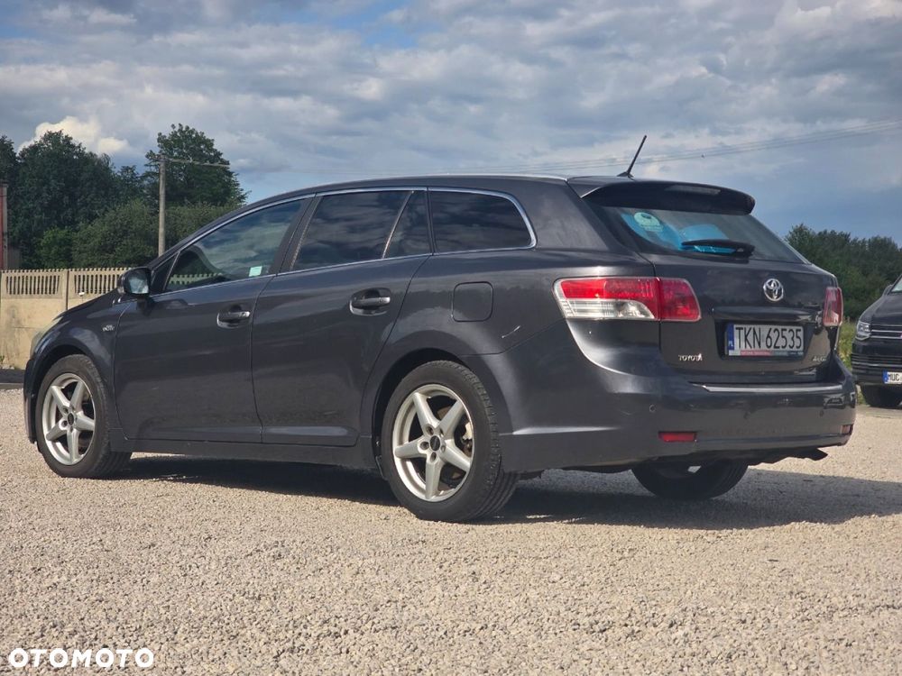 Toyota Avensis 2.2 D-4D Platinium - 16
