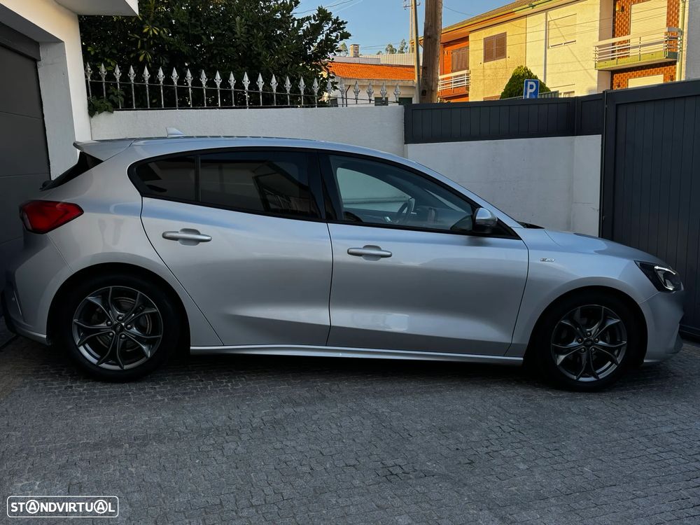 Ford Focus 1.0 EcoBoost S&S ST-LINE - 6
