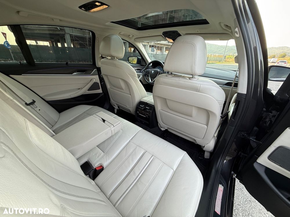 BMW Seria 5 530i xDrive Aut. Luxury Line - 11