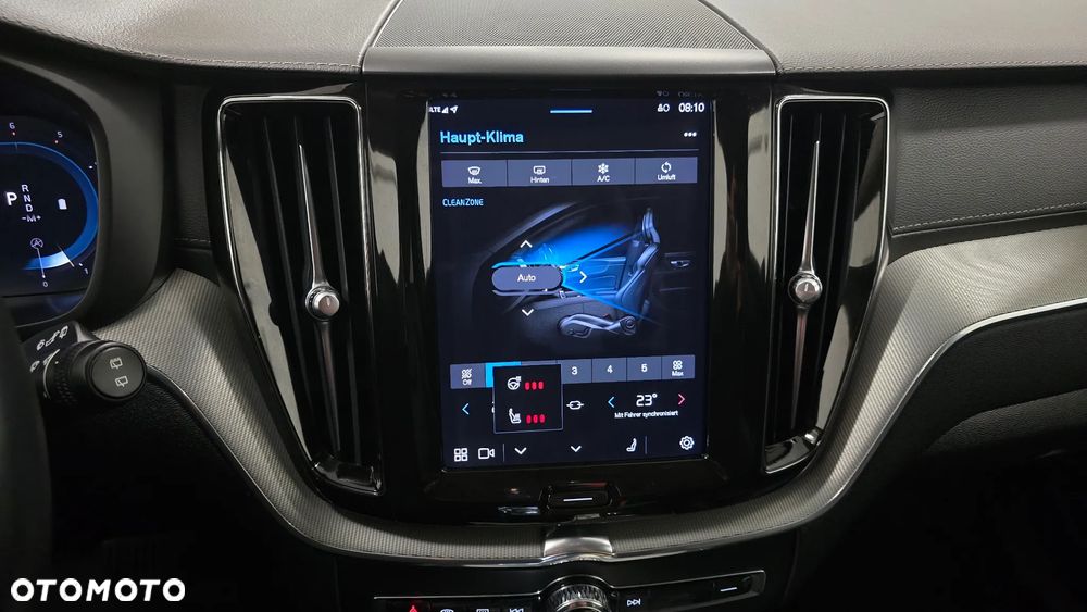 Volvo XC 60 B4 D AWD Ultimate Dark - 33