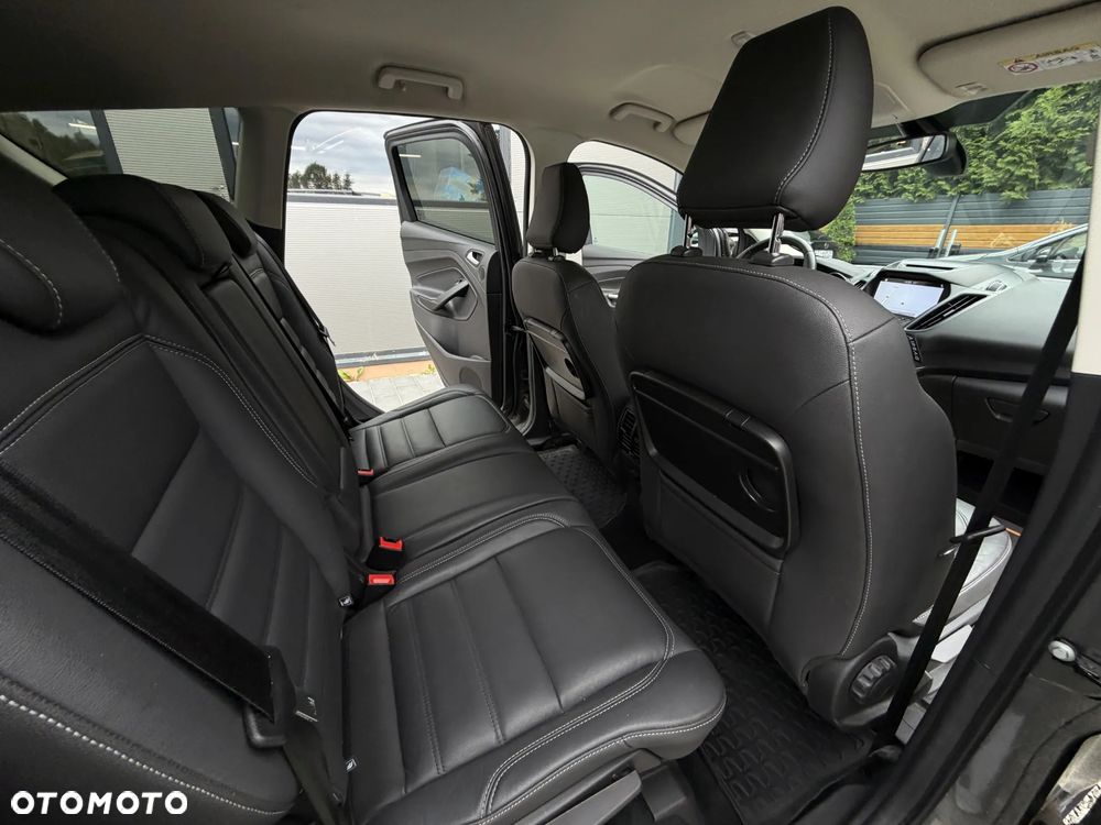 Ford Kuga 2.0 TDCi 2x4 Titanium - 17