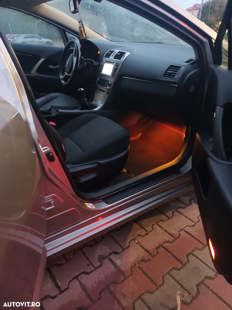 Toyota Avensis 2014 photo 3