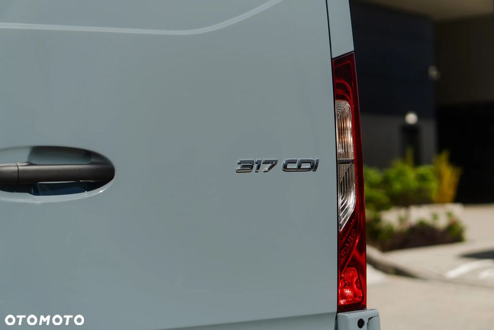 Mercedes-Benz Sprinter - 9