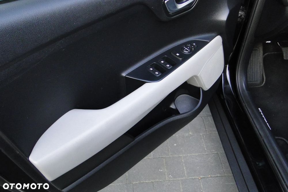 Kia Stonic 1.0 T-GDI 120 Platinum Edition - 10