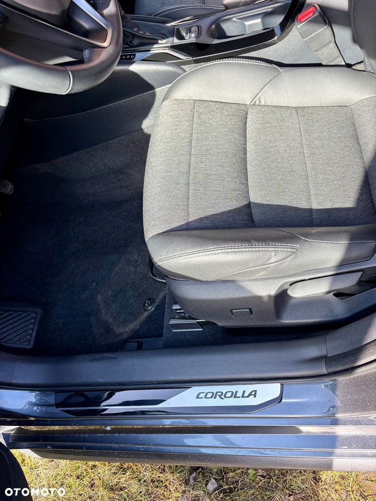Toyota Corolla - 17