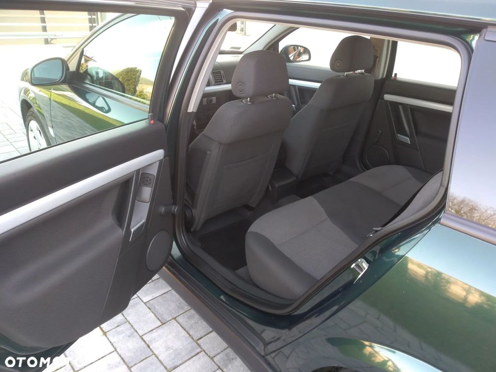 Opel Vectra 1.9 CDTI - 10