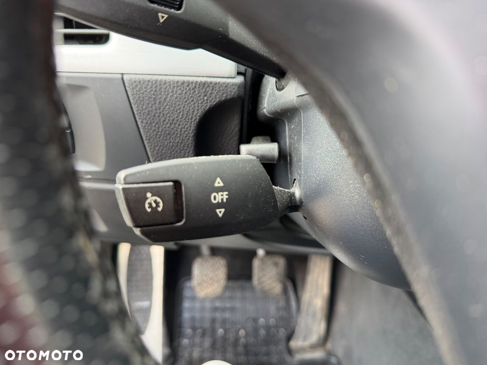 BMW Seria 3 320d Efficient Dynamics Sport Line - 15