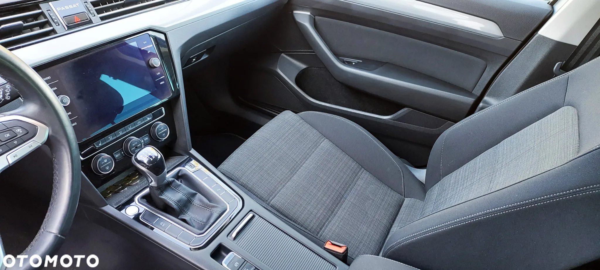 Volkswagen Passat - 30