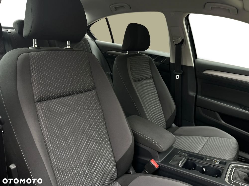 Volkswagen Passat 2.0 TDI EVO Essence - 33