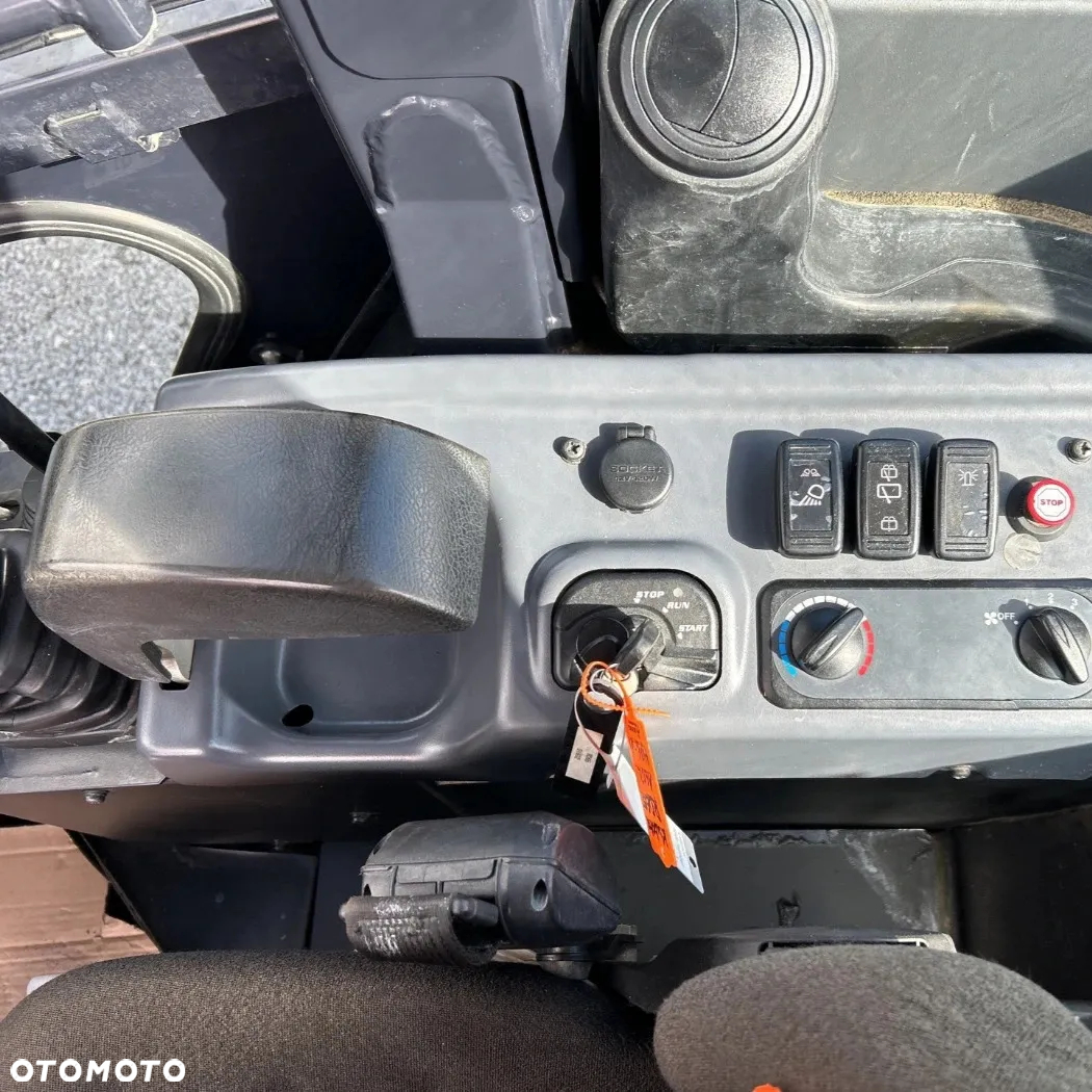 Kubota R065 - 8