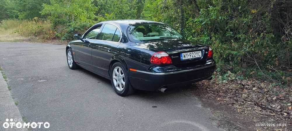 Jaguar S-Type - 11