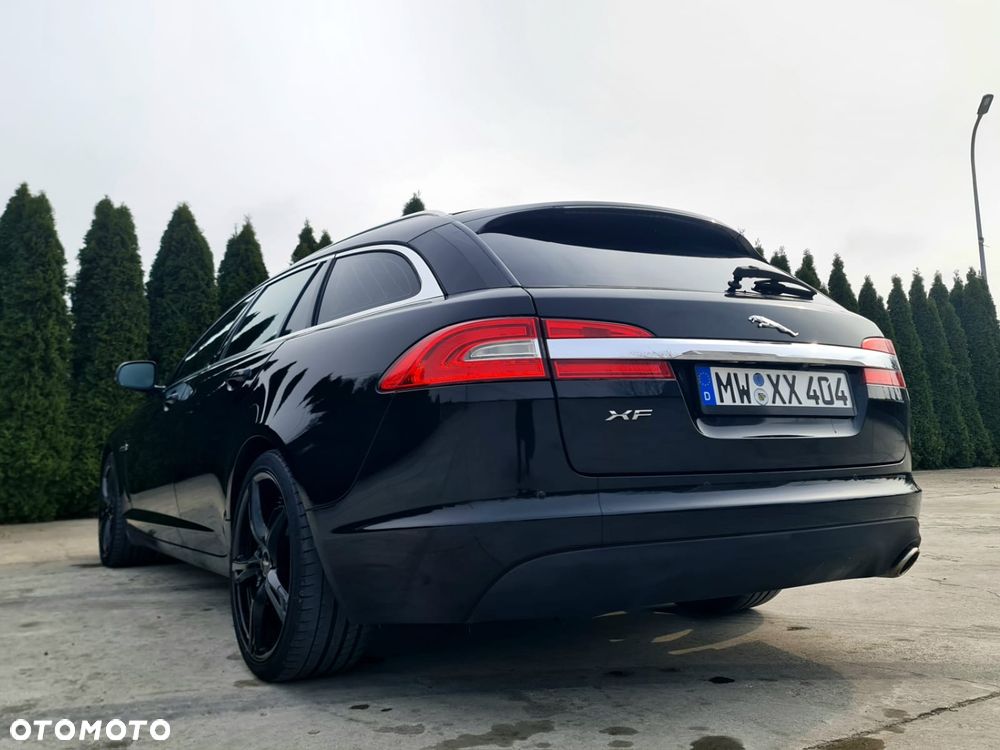 Jaguar XF 2.2 D R-Sport - 18