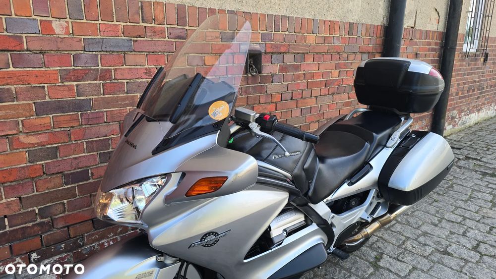 Honda ST - 3