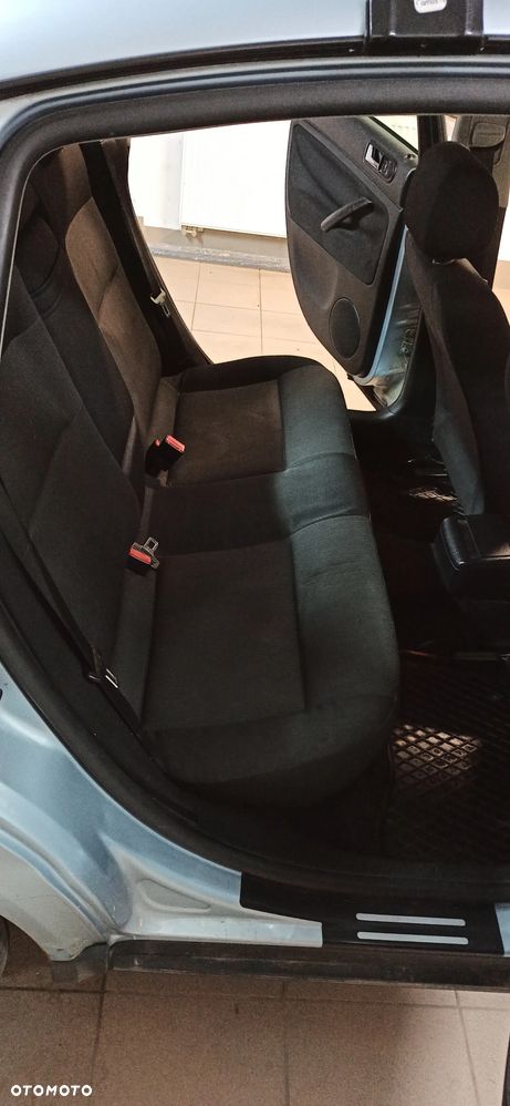 Volkswagen Passat 1.9 TDI Comfortline - 17