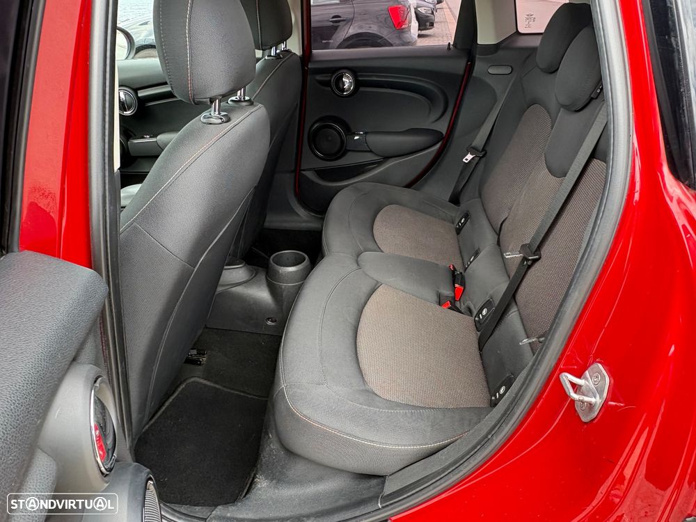 MINI 5 Portas Cooper D - 12